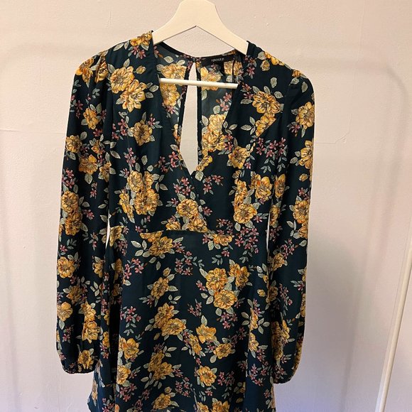 Floral Pattern Dress with Open V Shape Back - Picture 1 of 5